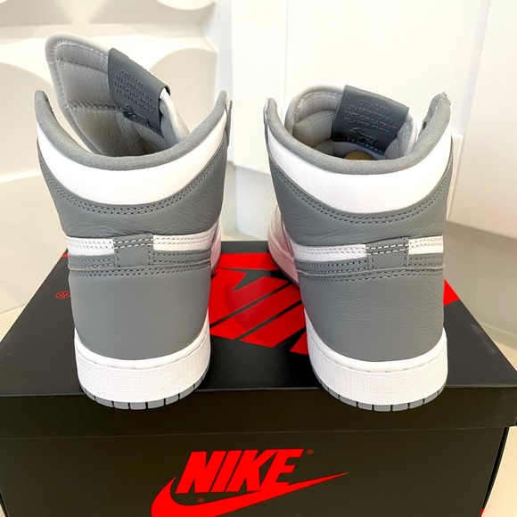Air Jordan 1 Retro High OG GS- Stealth - Picture 3 of 6